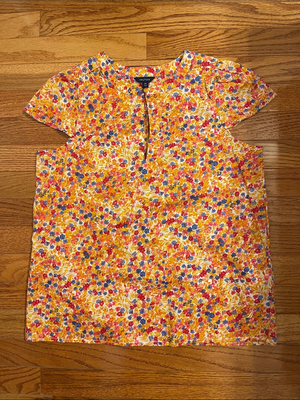 NWOT Nautica Floral Multicolor Yellow, Pink & Blue Cap Sleeve Keyhole Blouse XS